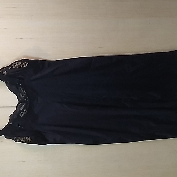 Black 100% polyester size XXL Bra Size 38 pit to pit 18 inches length 41 inches - Picture 5 of 7